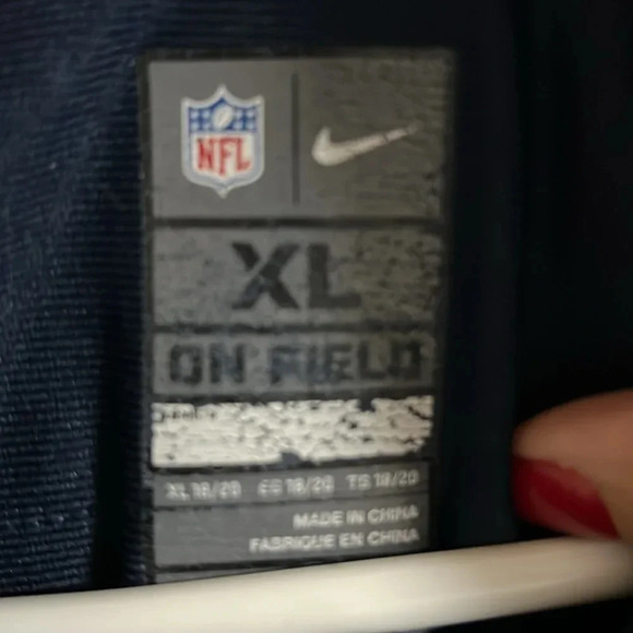 Boys Seattle Seahawks #3 Wilson
Football nike NFL Jersey - Picture 4 of 7